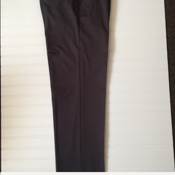 🔵 Dockers Gray Khaki Pants Size 32x32 - Picture 2 of 4